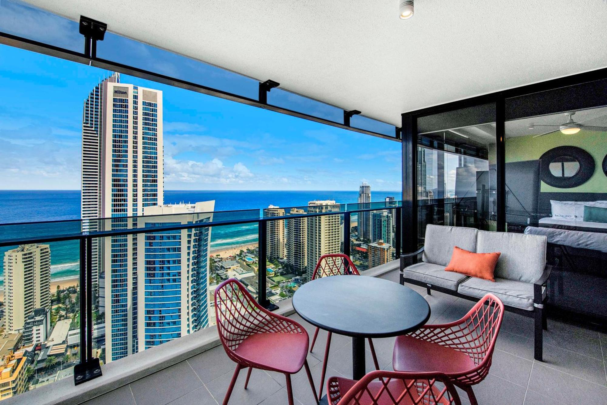 Apartment Ocean View With Balcony - Circle On Cavill - Location! - Self Contained & Privately Managed Gold Coast