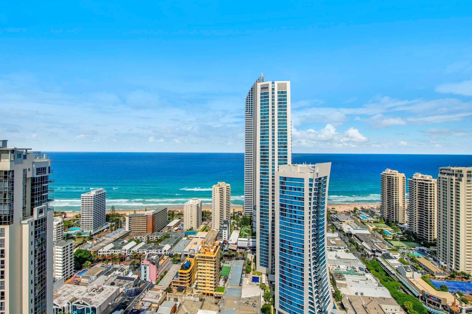 Ocean View With Balcony - Circle On Cavill - Location! - Self Contained & Privately Managed Apartment