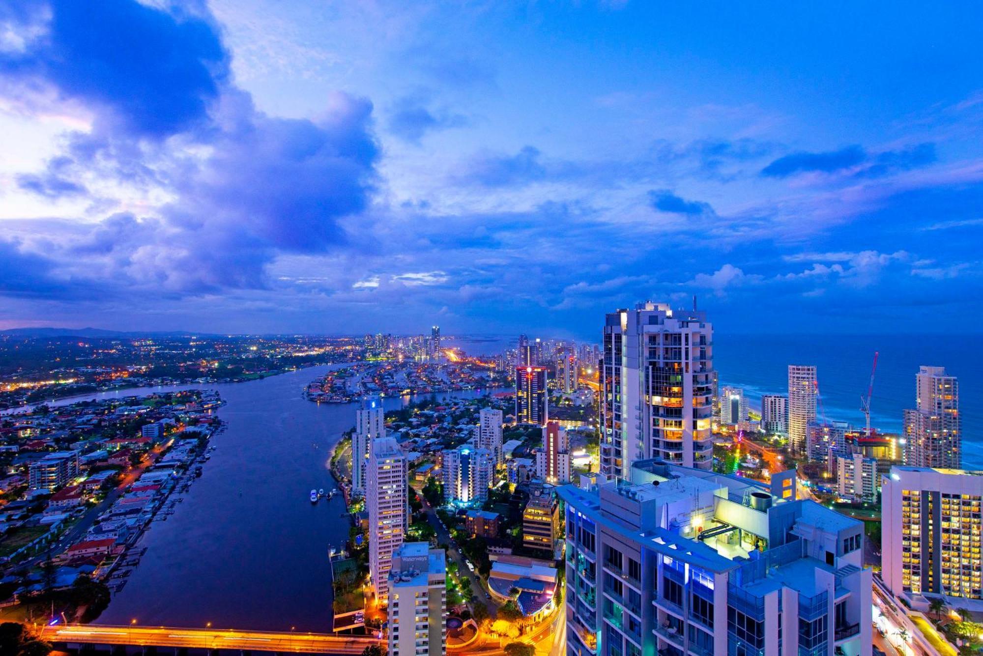 Ocean View With Balcony - Circle On Cavill - Location! - Self Contained & Privately Managed Apartment *