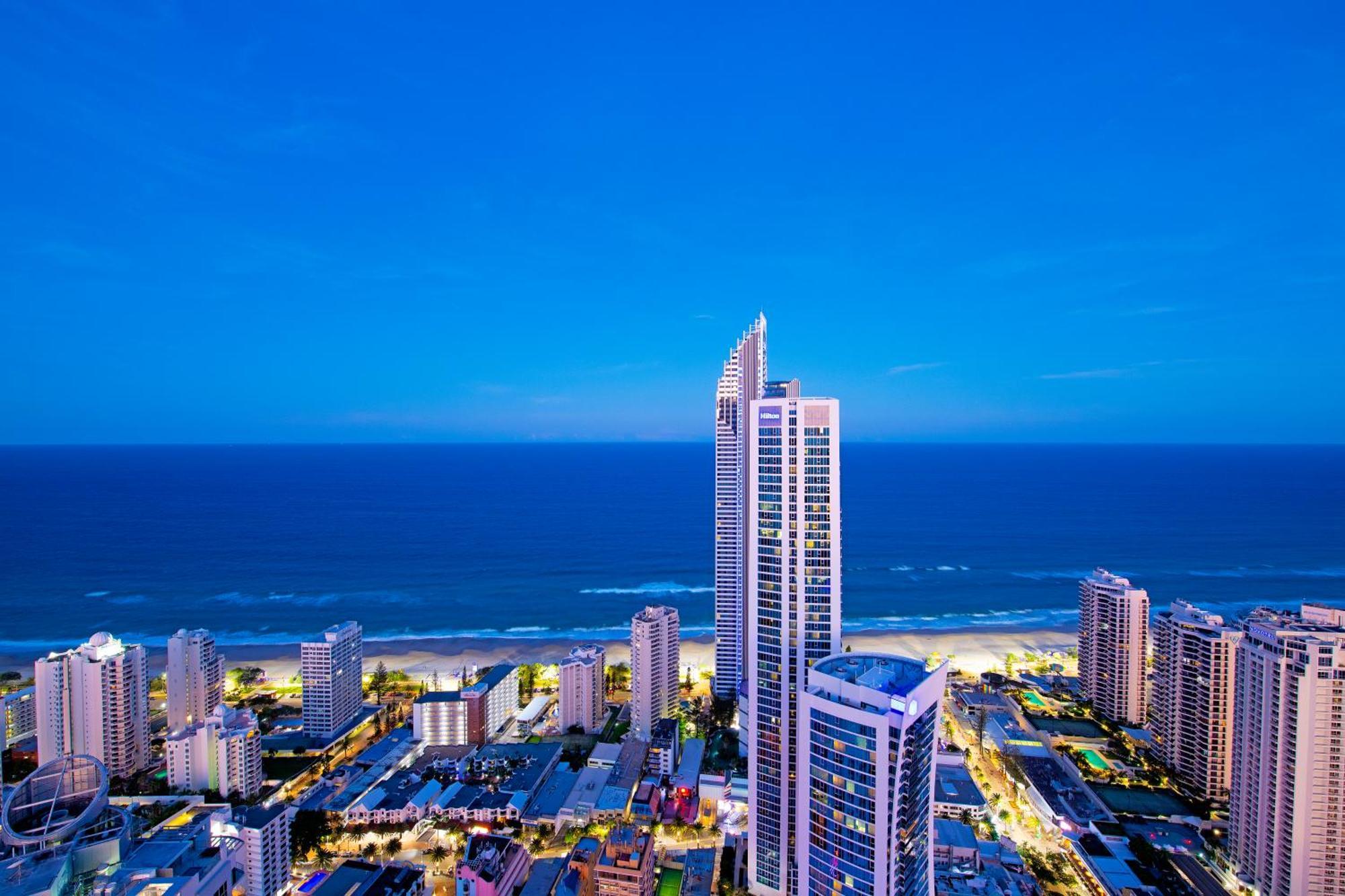 Apartment Ocean View With Balcony - Circle On Cavill - Location! - Self Contained & Privately Managed