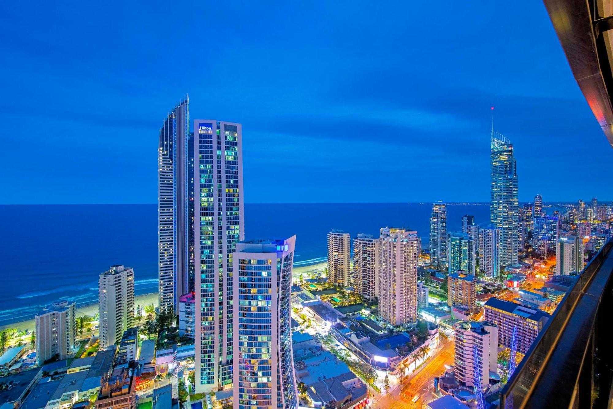 Ocean View With Balcony - Circle On Cavill - Location! - Self Contained & Privately Managed Apartment Gold Coast