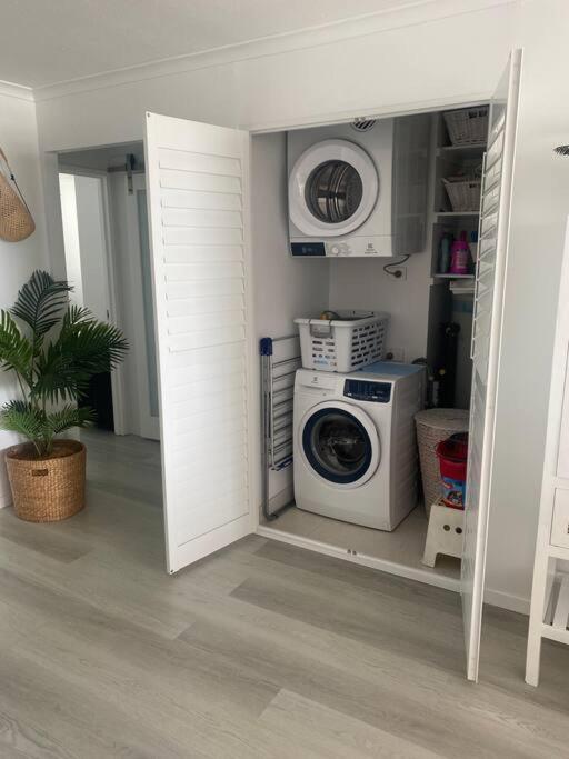 Currumbin Stunning Ocean Views! Apartment Gold Coast