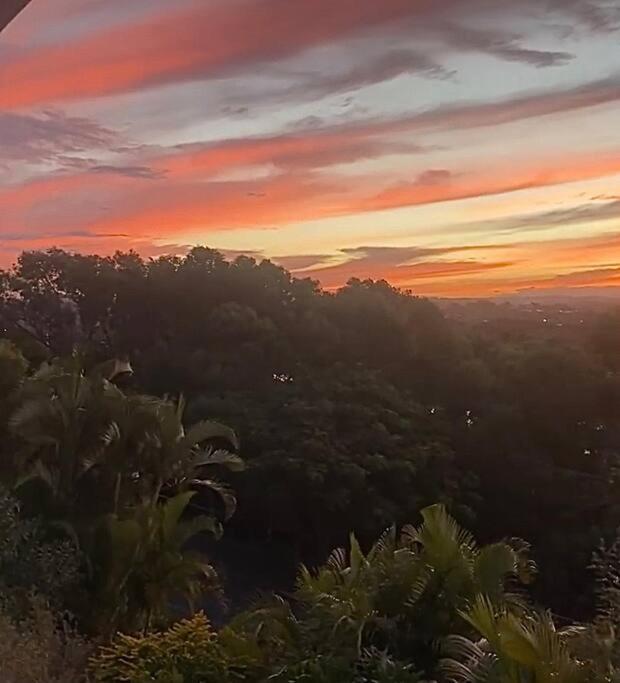 Currumbin Stunning Ocean Views!