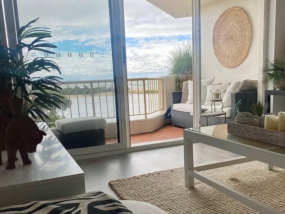 Apartment Currumbin Stunning Ocean Views!