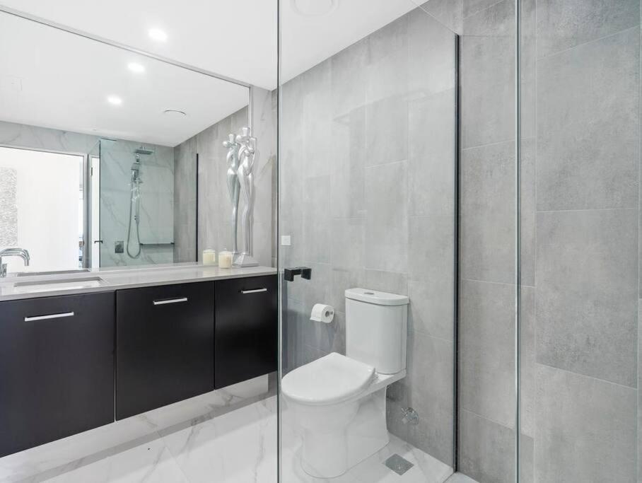 Exclusive Circle On Cavil Sub-penthouse Luxury - Hosted By Coastal Letting Apartment Gold Coast