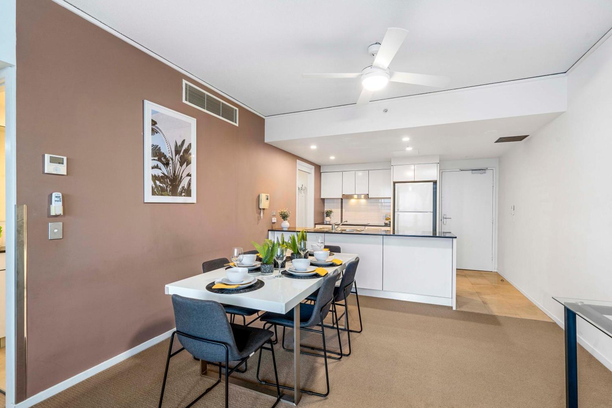 Sierra Grand Broadbeach - Self Contained & Privately Managed