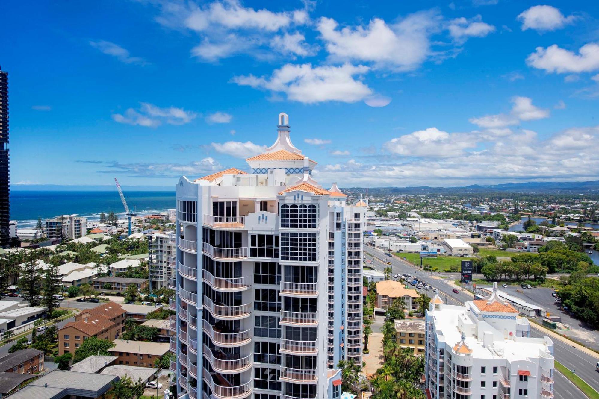 Sierra Grand Broadbeach - Self Contained & Privately Managed * Gold Coast