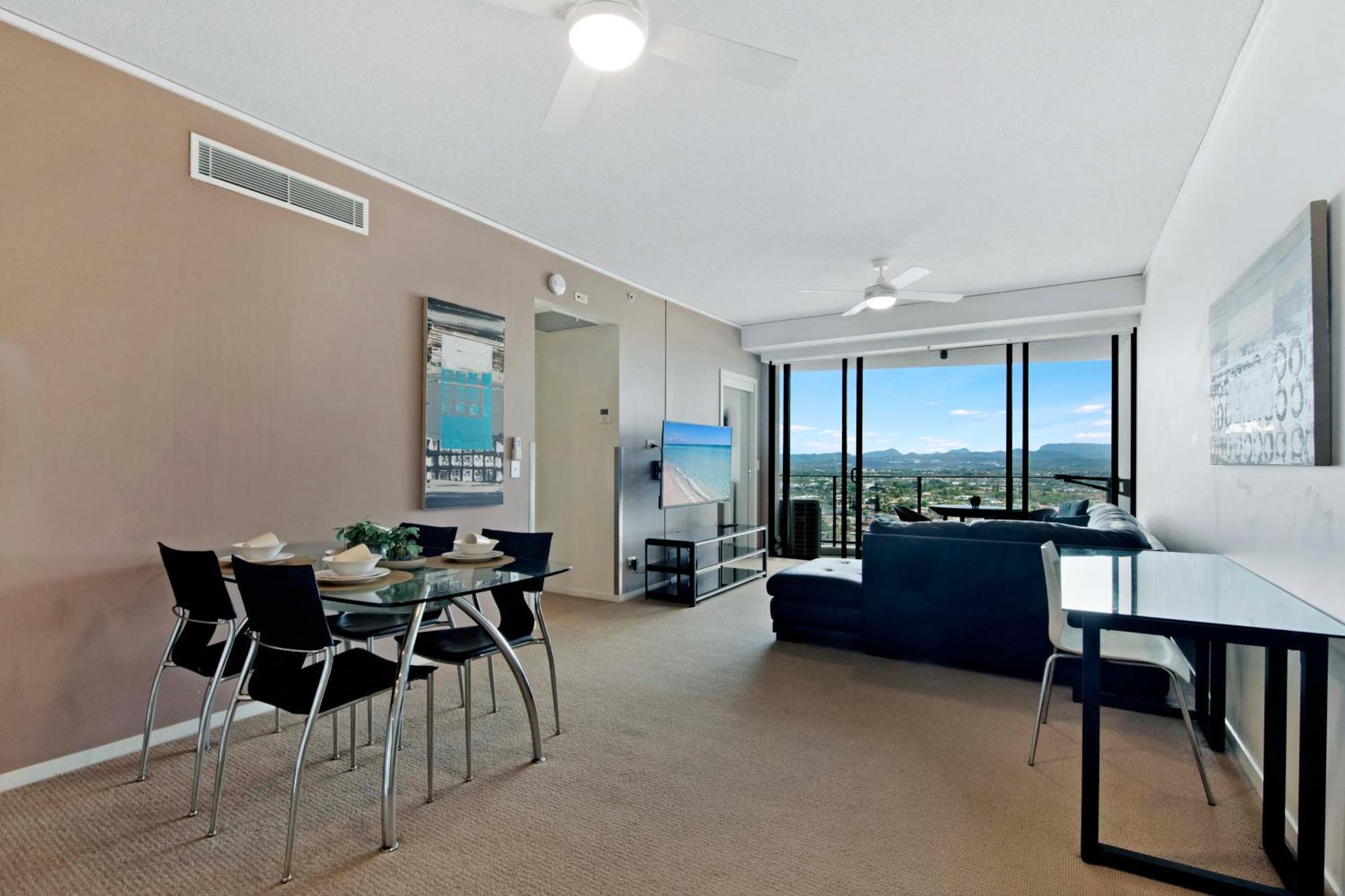 Sierra Grand Broadbeach - Self Contained & Privately Managed *