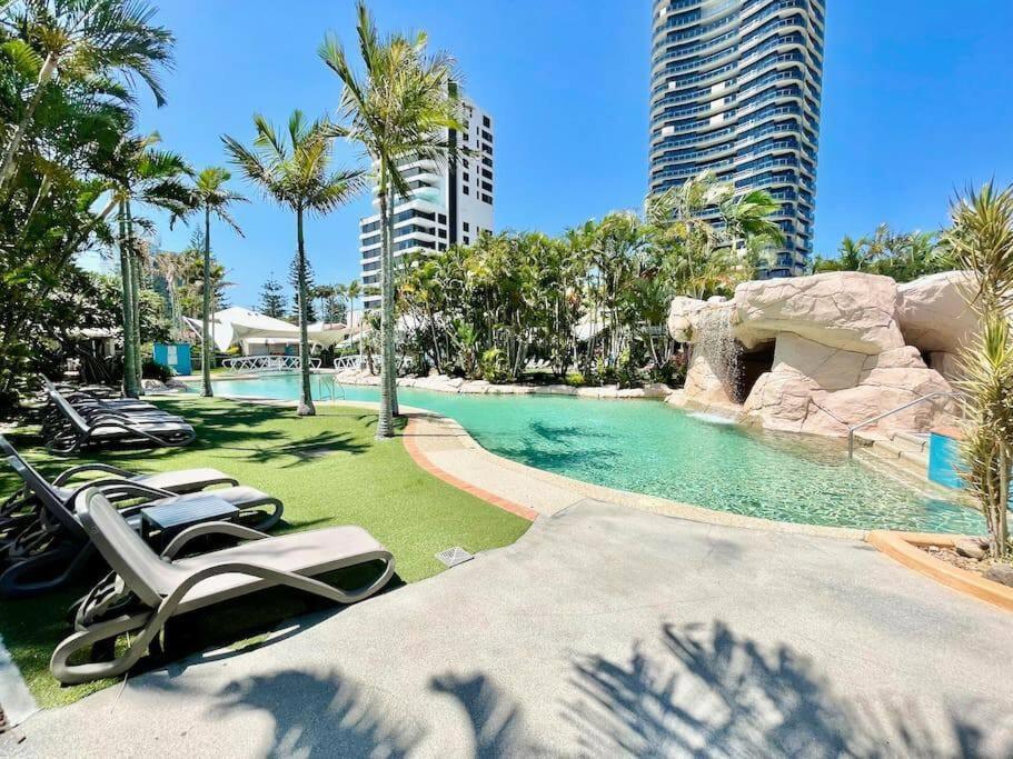 Diamond 25 * Gold Coast