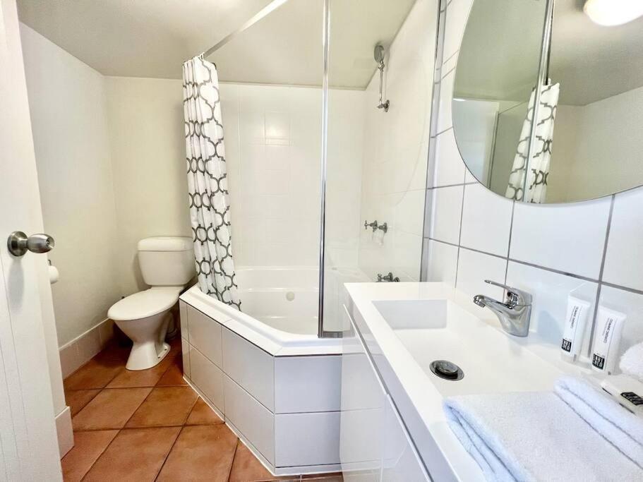 50 K Surfers Paradise Apartment *