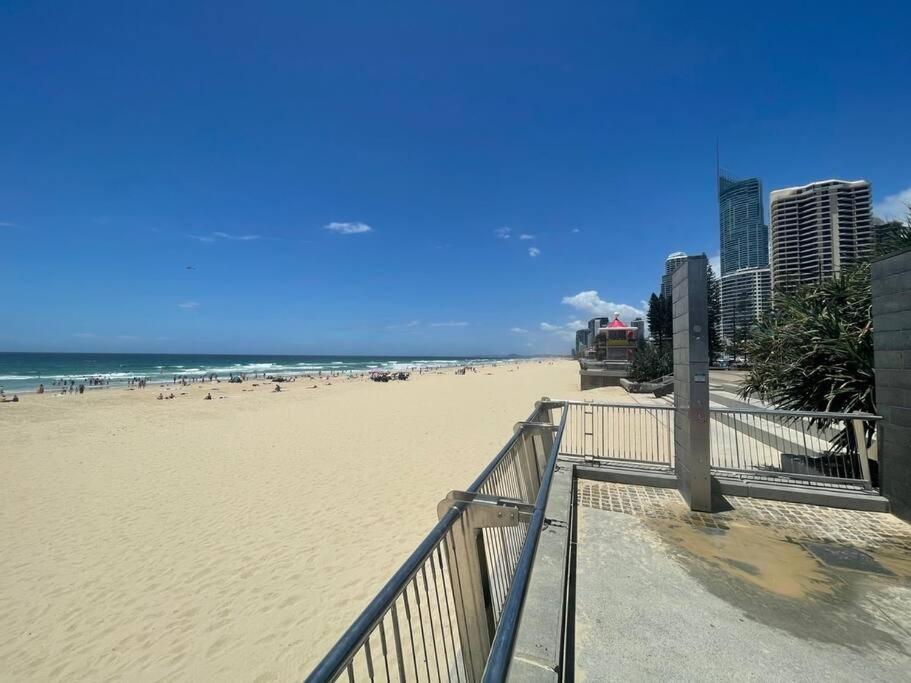 50 K Surfers Paradise Apartment