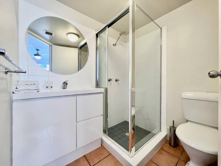 Apartment 50 K Surfers Paradise Gold Coast
