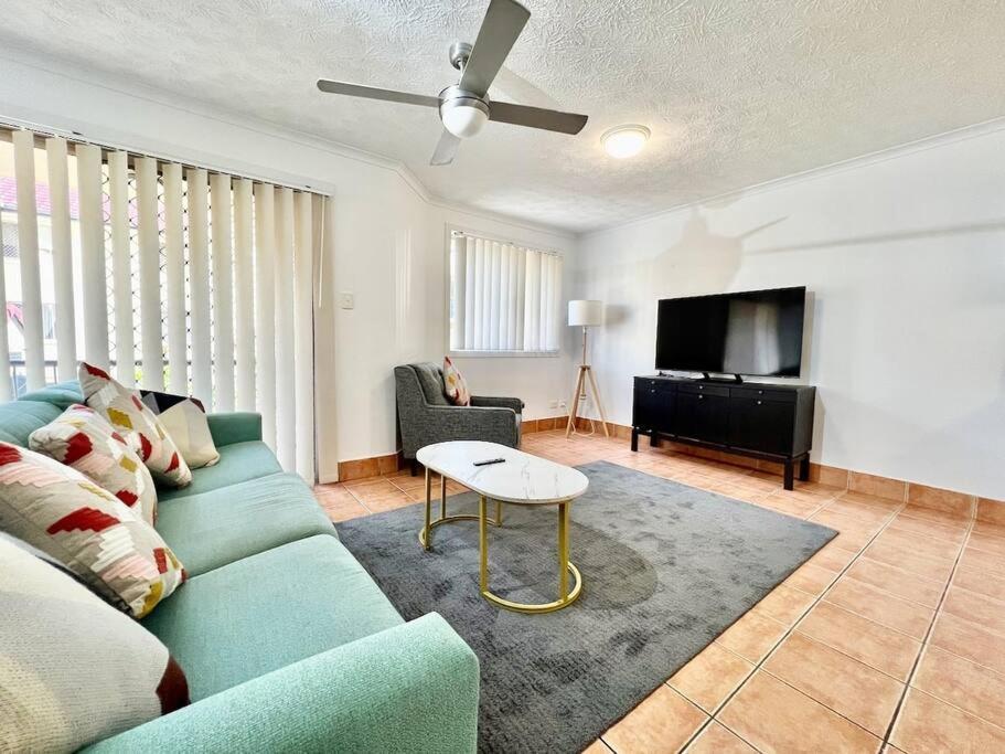 Apartment 50 K Surfers Paradise Gold Coast