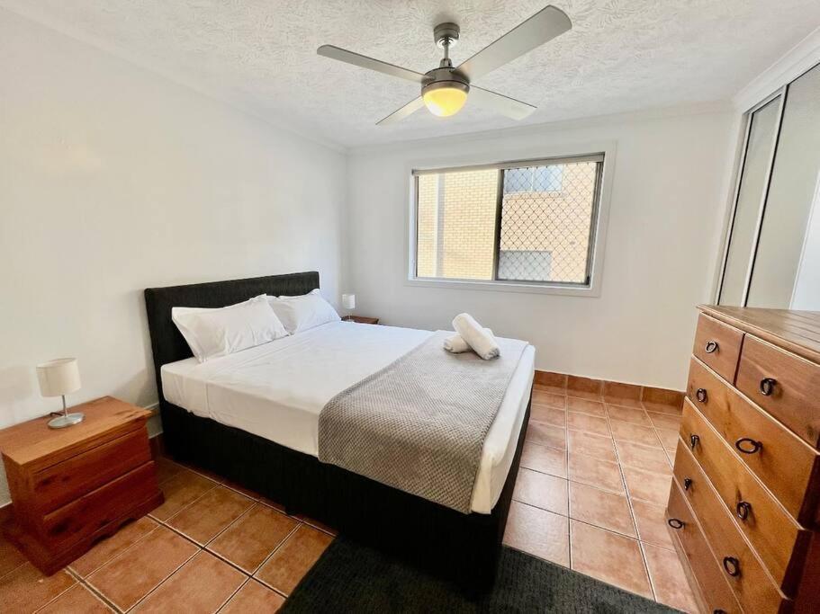 50 K Surfers Paradise Apartment *