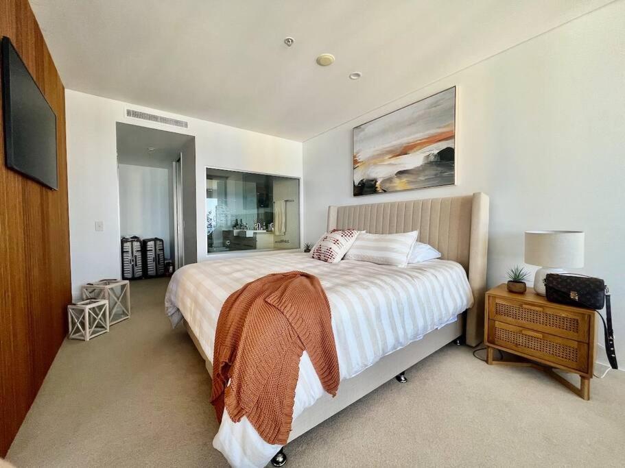 2202 Luxury The Wave Apartment Gold Coast