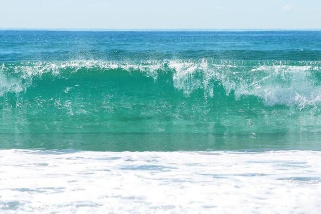 2202 Luxury The Wave * Gold Coast