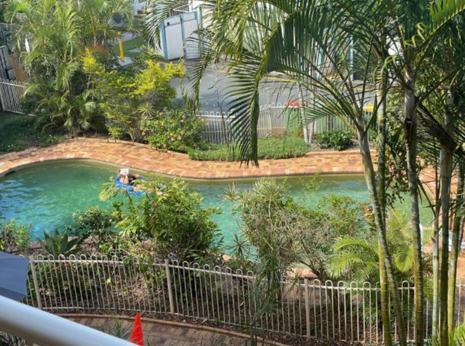 Jefferson Palms - Burleigh Letting