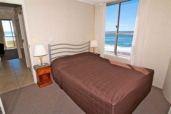 President - Absolute Beachfront 3* Gold Coast
