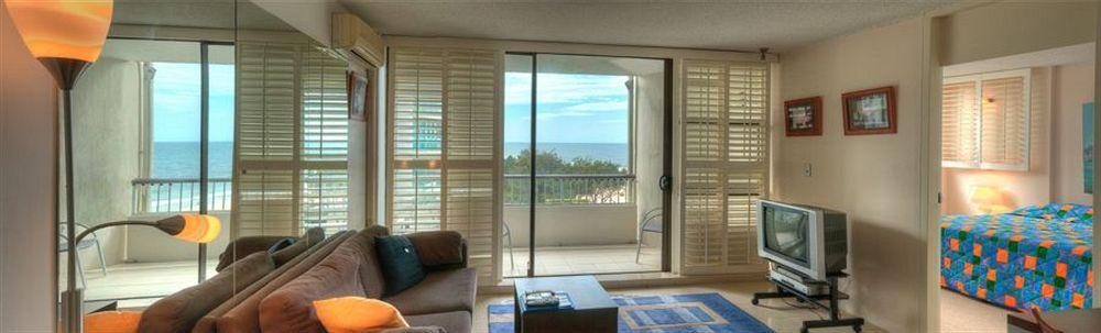 Aparthotel President - Absolute Beachfront