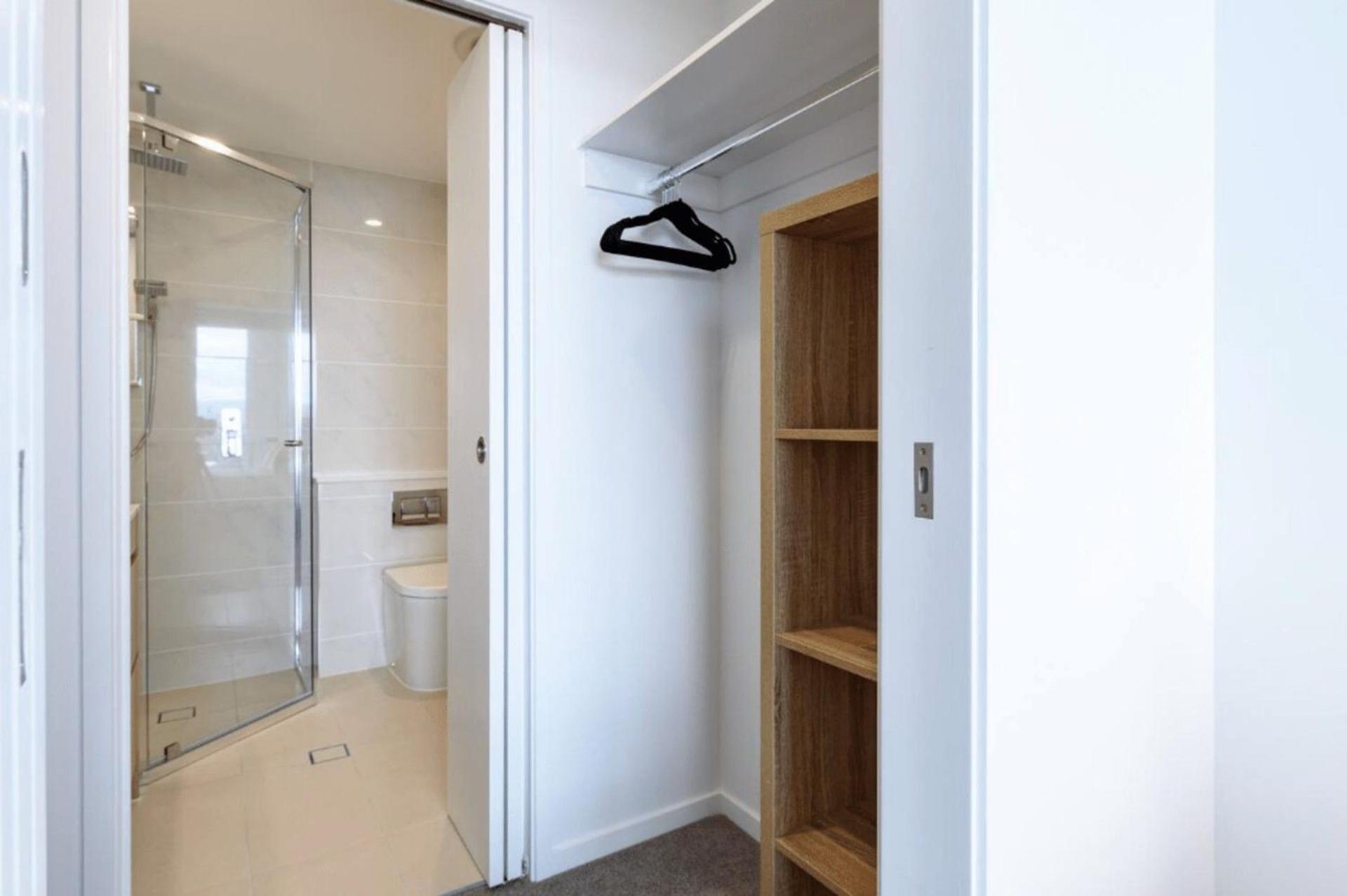 Palm Escape With Rooftop Pool - Coasthm Apartment Gold Coast