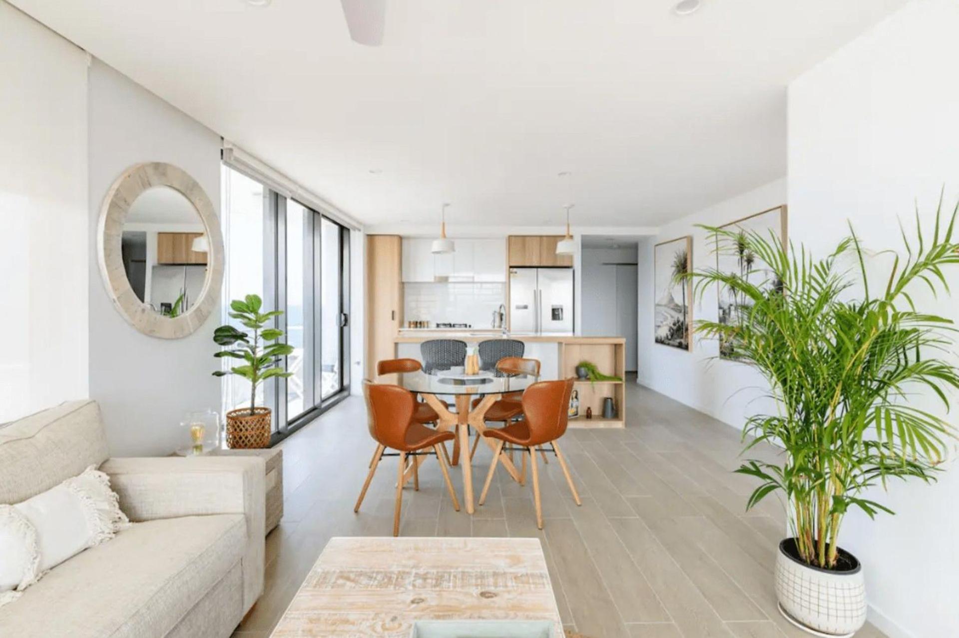 Apartment Palm Escape With Rooftop Pool - Coasthm Gold Coast
