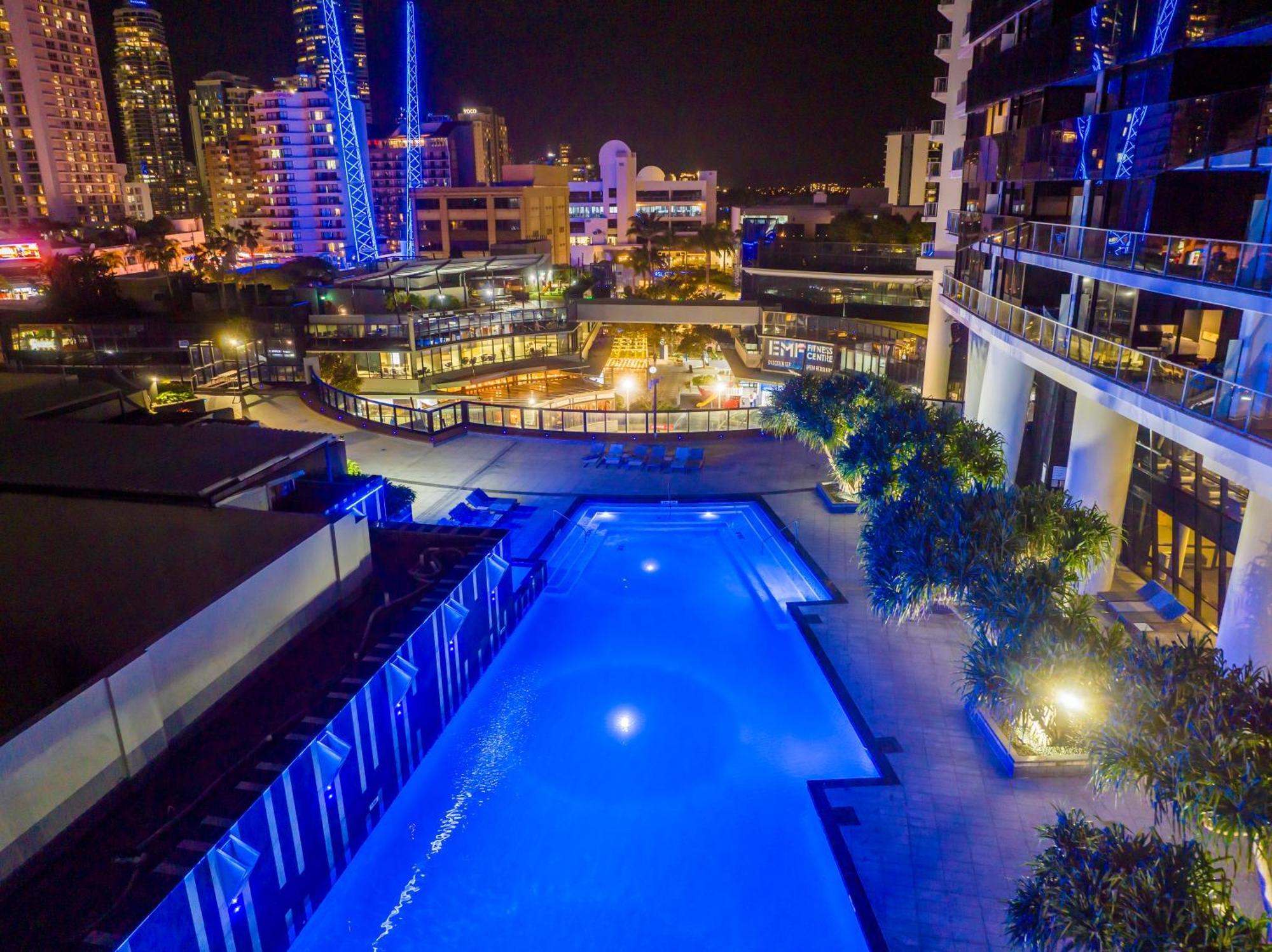 Circle On Cavill Canal Views Huge