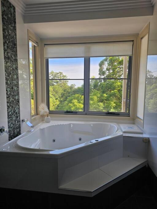 Holiday home Tranquility With Views Of The Coast *