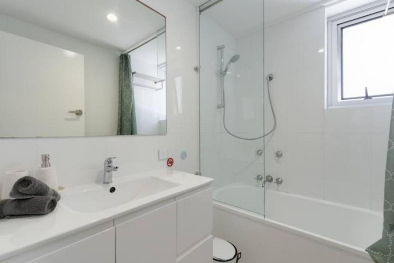 Burleigh Point Vibes 2 Bed Apartment *