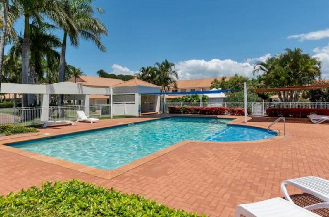 Large Studio In The Heart Of Hope Island & Sanctuary Cove Guest house