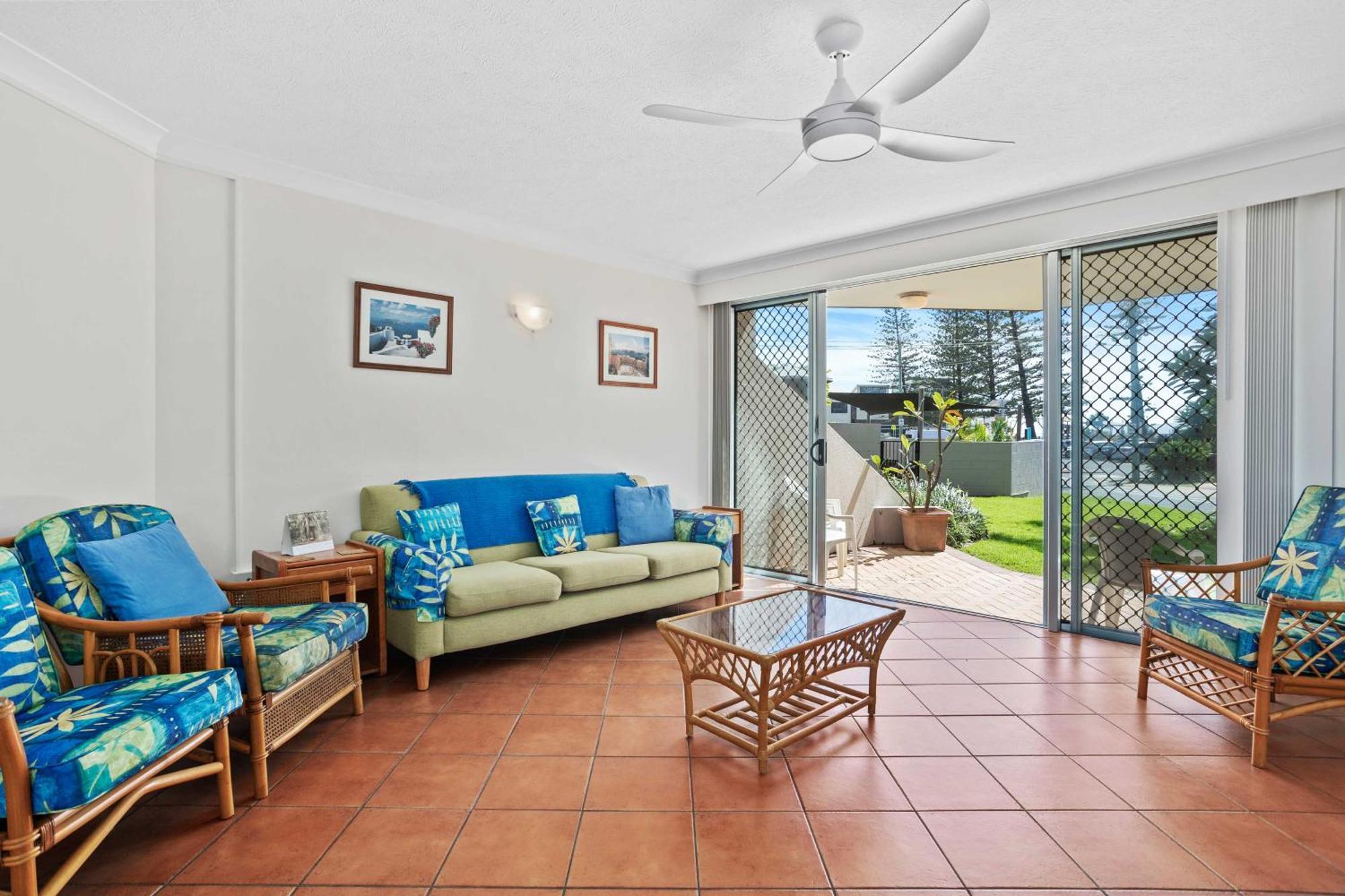 Sandown - Hosted By Burleigh Letting *