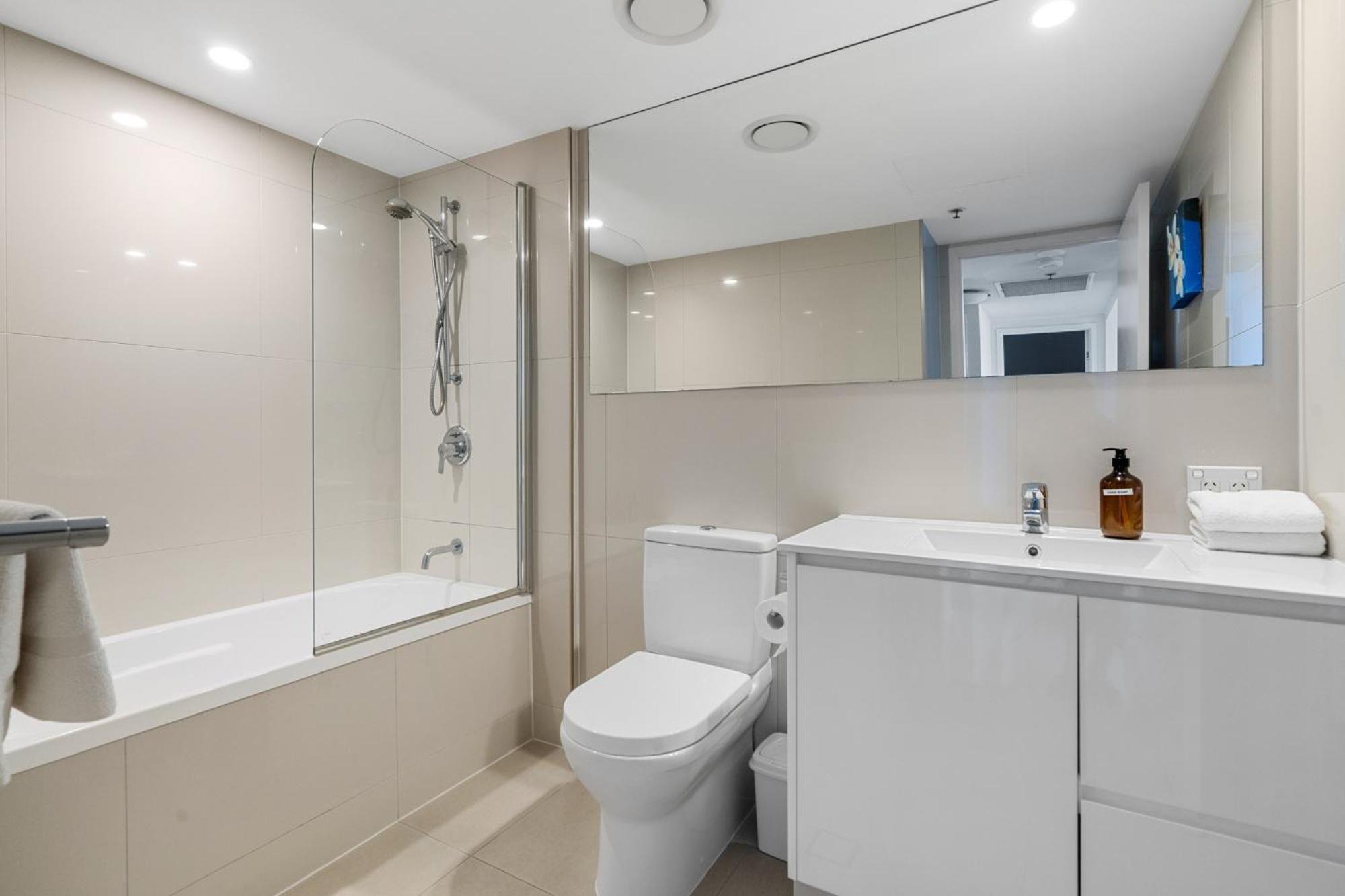Oceanique - Ocean View 2bdr Parking Netflix Pool Apartment Gold Coast