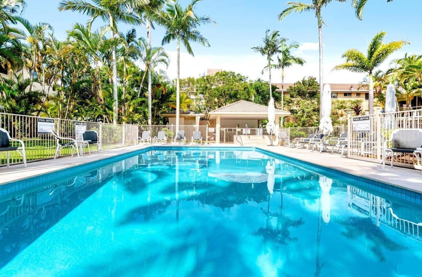 Maimi Renovated 2-bedroom * Gold Coast