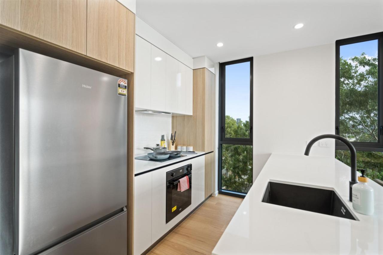 The Serenity - Surfers Paradise Riverview 2 Bedroom With Parking And Pool Apartment