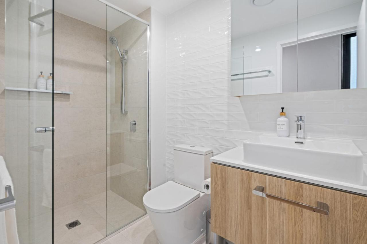 The Serenity - Surfers Paradise Riverview 2 Bedroom With Parking And Pool Apartment *