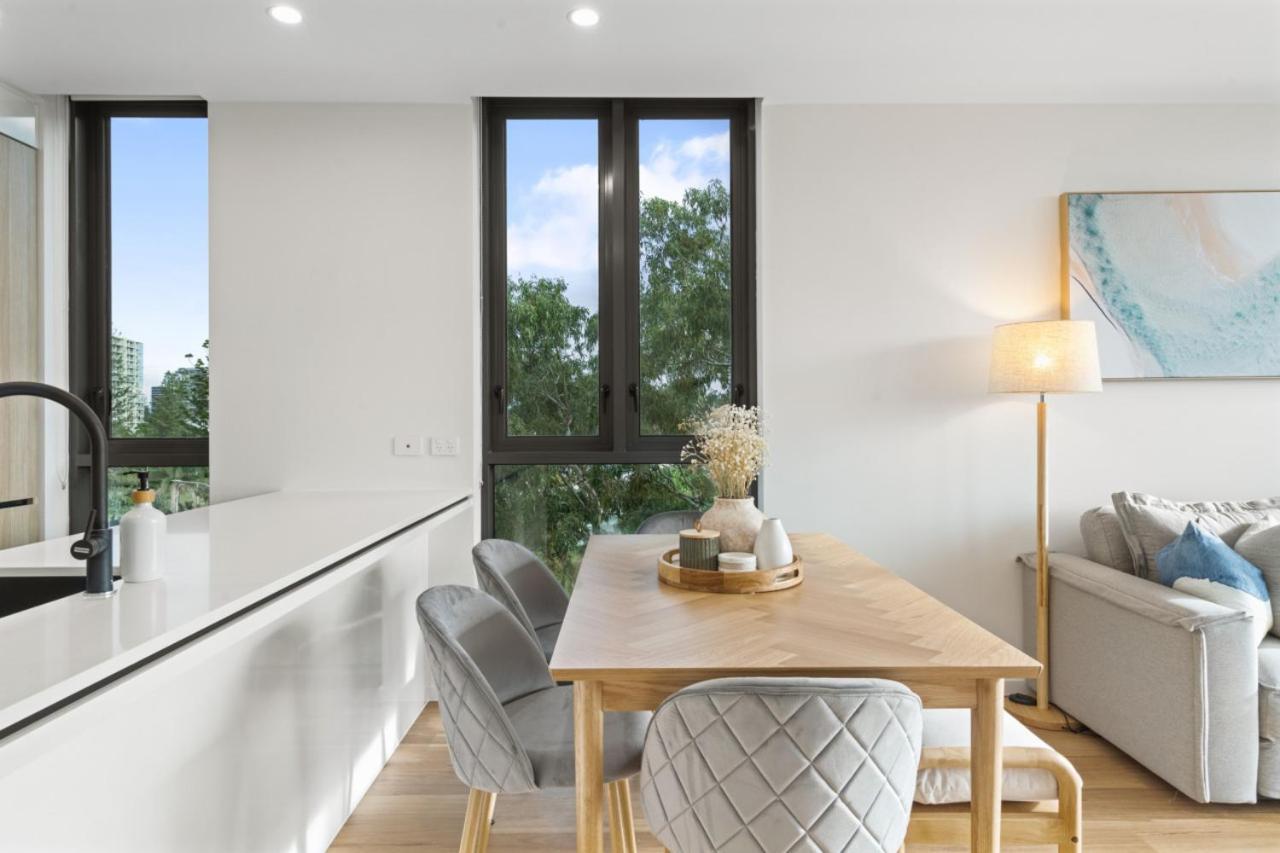 Apartment The Serenity - Surfers Paradise Riverview 2 Bedroom With Parking And Pool *