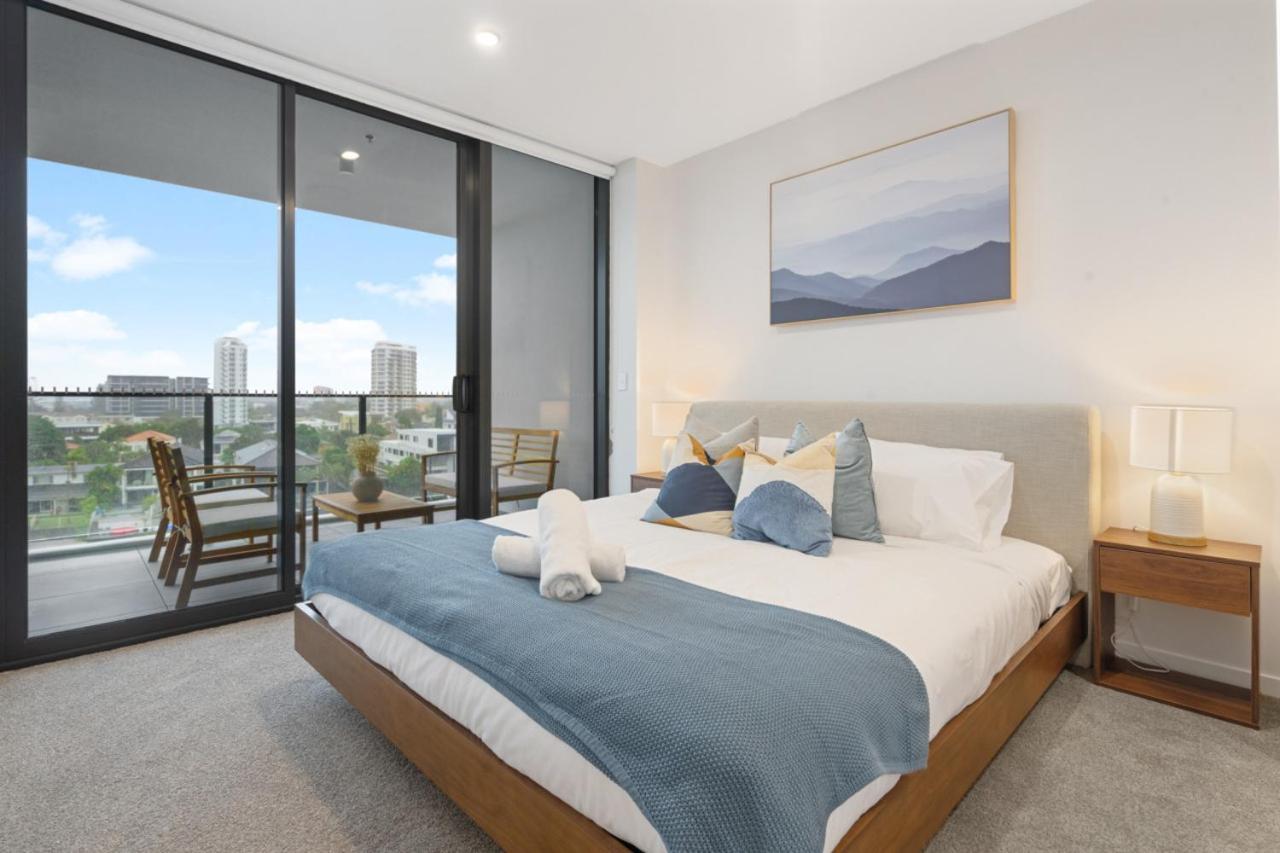 Apartment The Serenity - Surfers Paradise Riverview 2 Bedroom With Parking And Pool