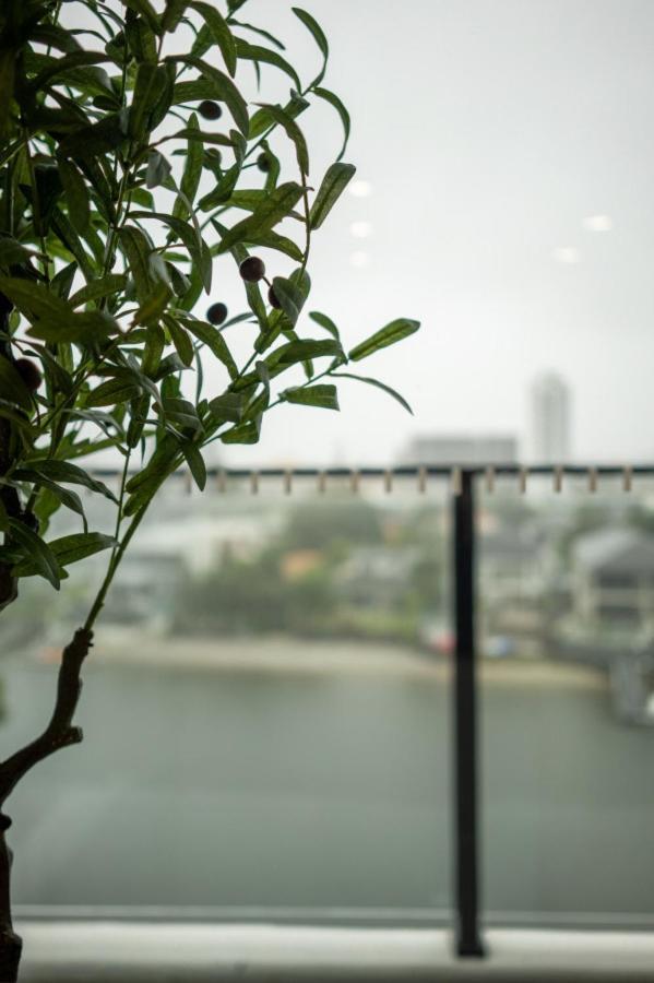 The Serenity - Surfers Paradise Riverview 2 Bedroom With Parking And Pool Apartment Gold Coast