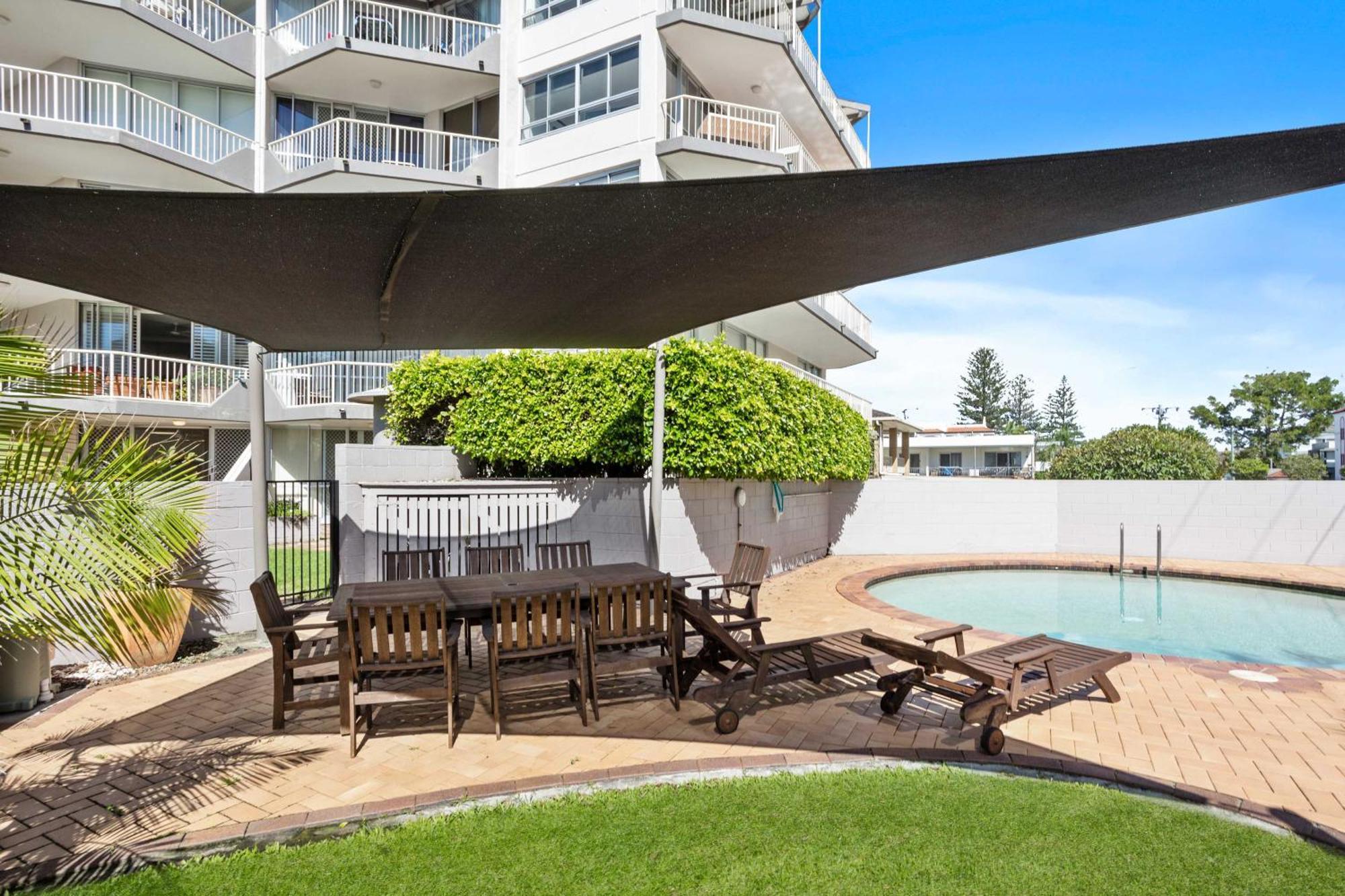 Sandown - Hosted By Burleigh Letting Apartment