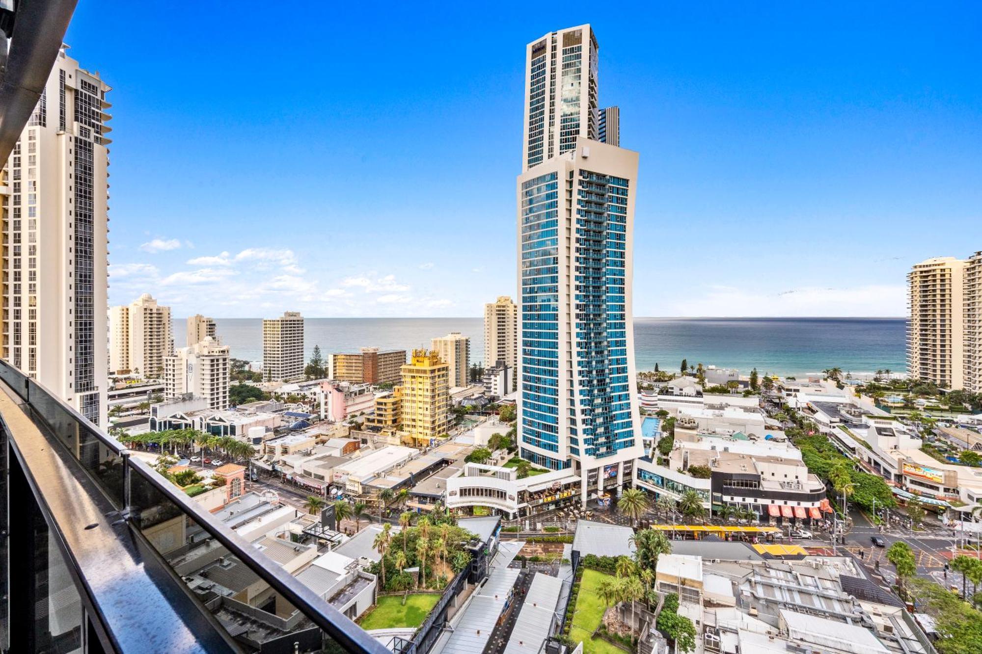 Ocean View With Balcony - Circle On Cavill - Location! - Self Contained & Privately Managed Apartment Gold Coast