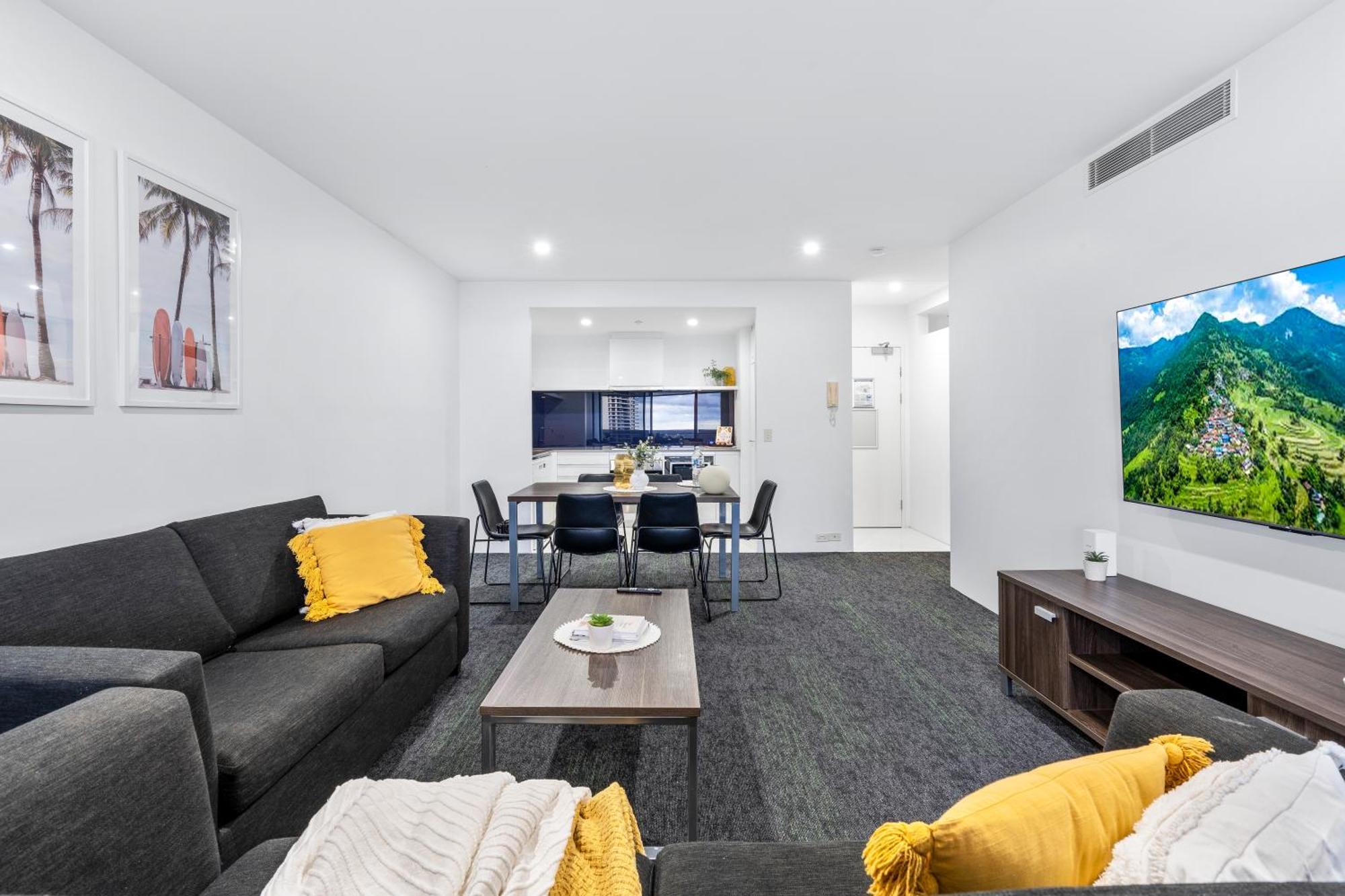 Ocean View With Balcony - Circle On Cavill - Location! - Self Contained & Privately Managed Apartment