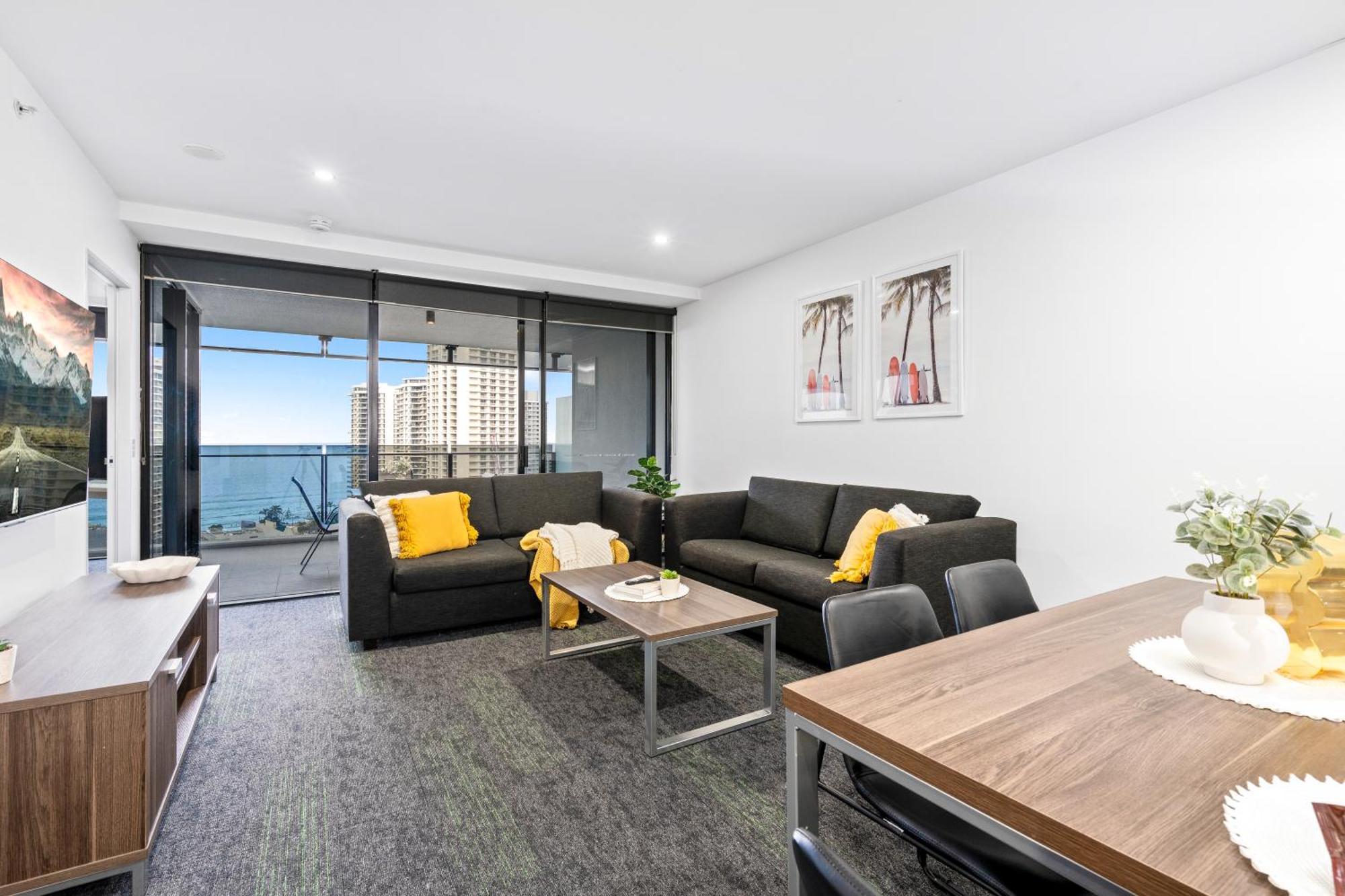 Ocean View With Balcony - Circle On Cavill - Location! - Self Contained & Privately Managed Apartment Gold Coast