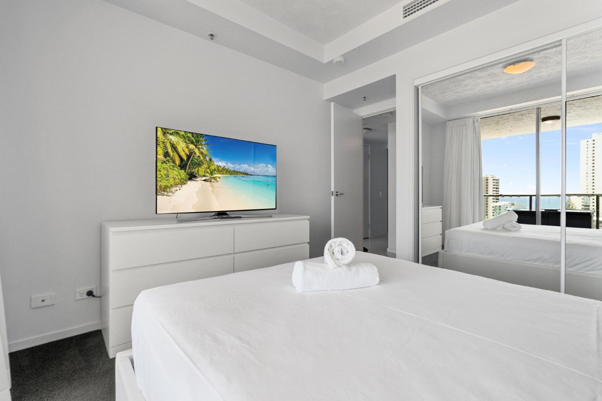 Oceanique - Ocean View 2bdr Parking Netflix Pool Apartment *