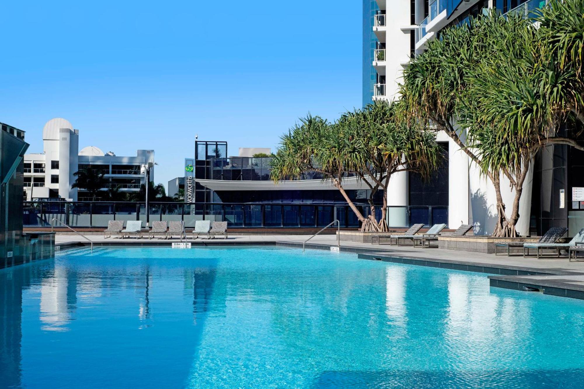 Apartment Self-contained At Circle On Cavill - Privately Managed - Wow *