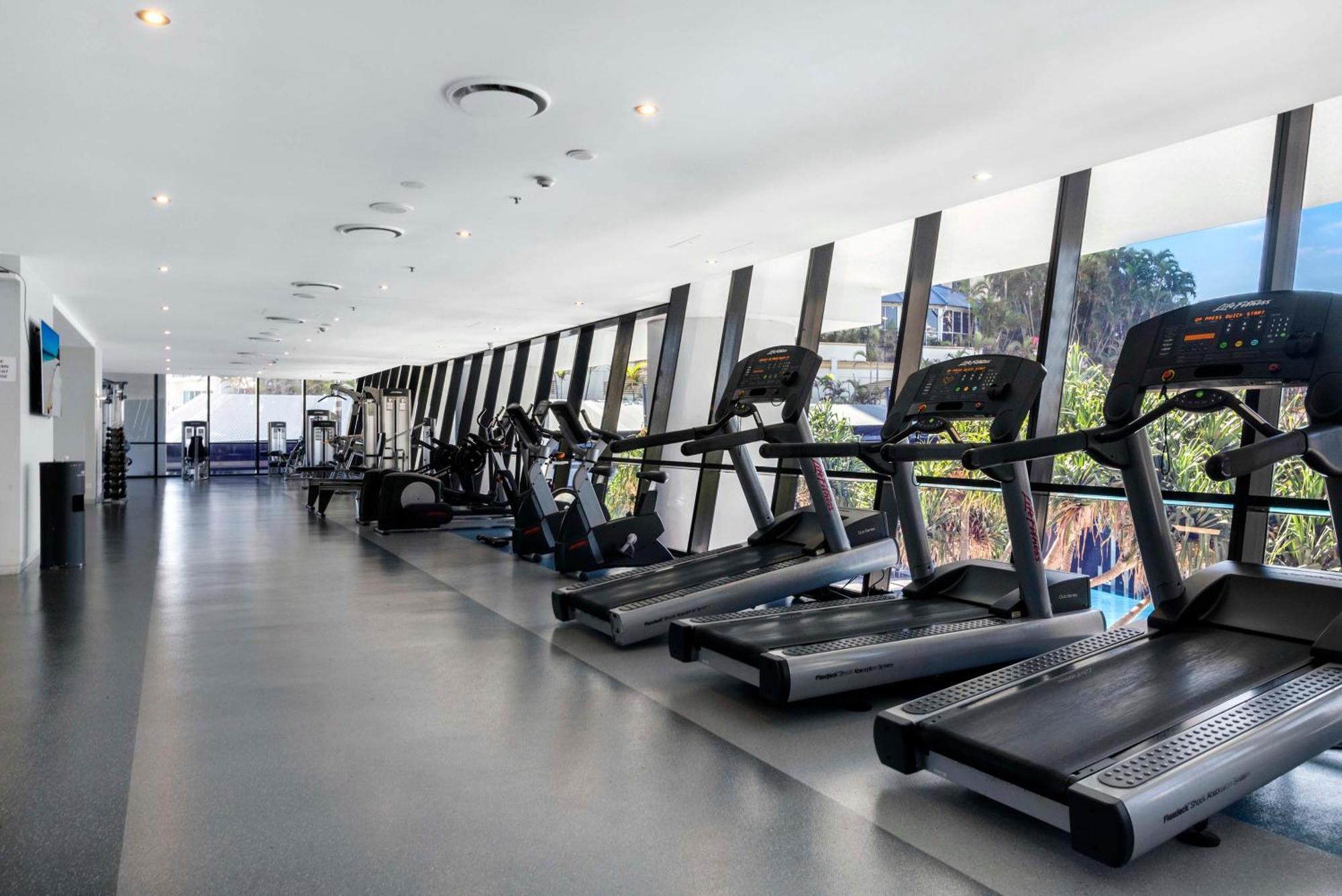 Self-contained At Circle On Cavill - Privately Managed - Wow Apartment *