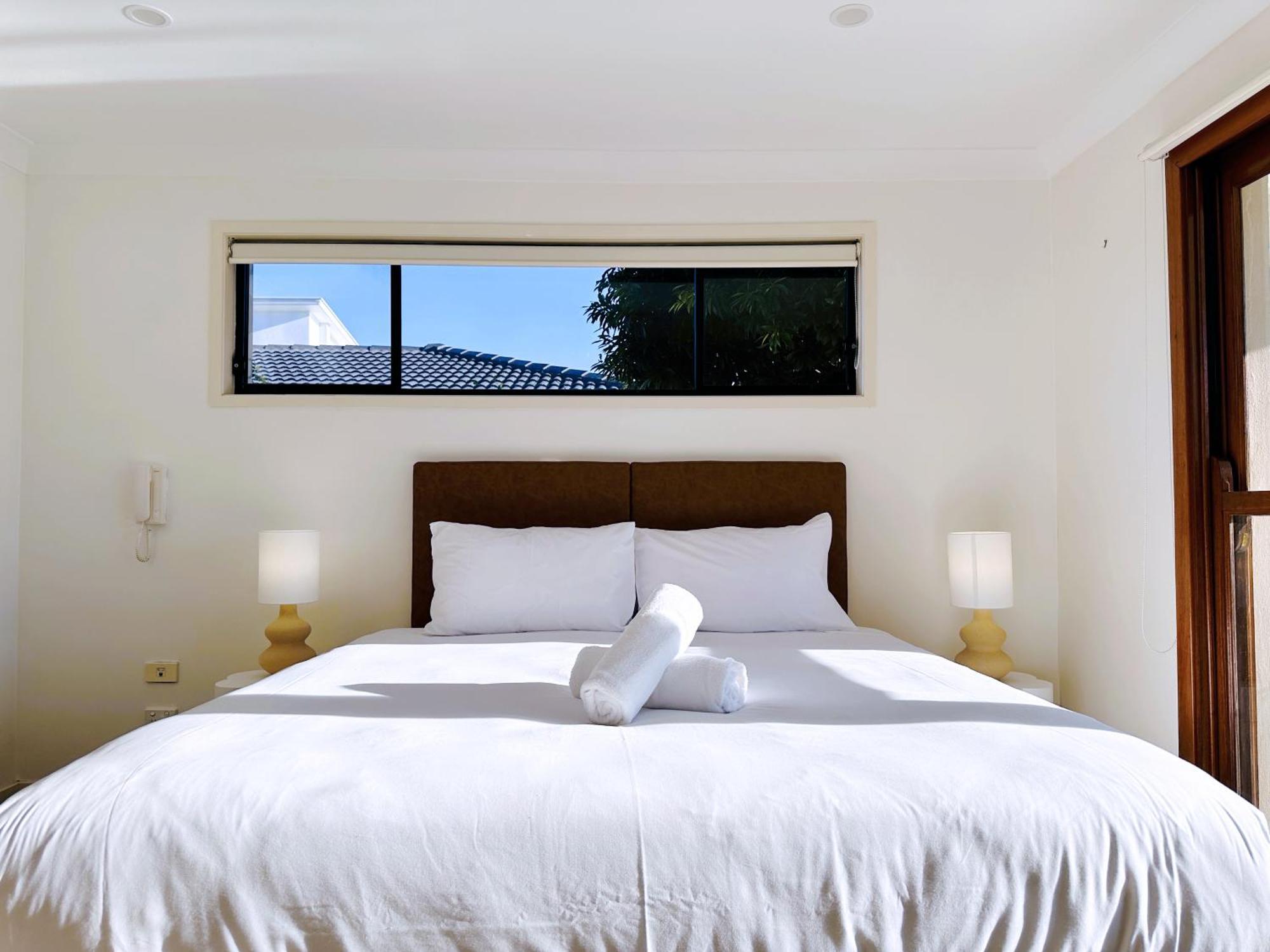 Villa Waterfront Haven Balinese At Bundall Gold Coast