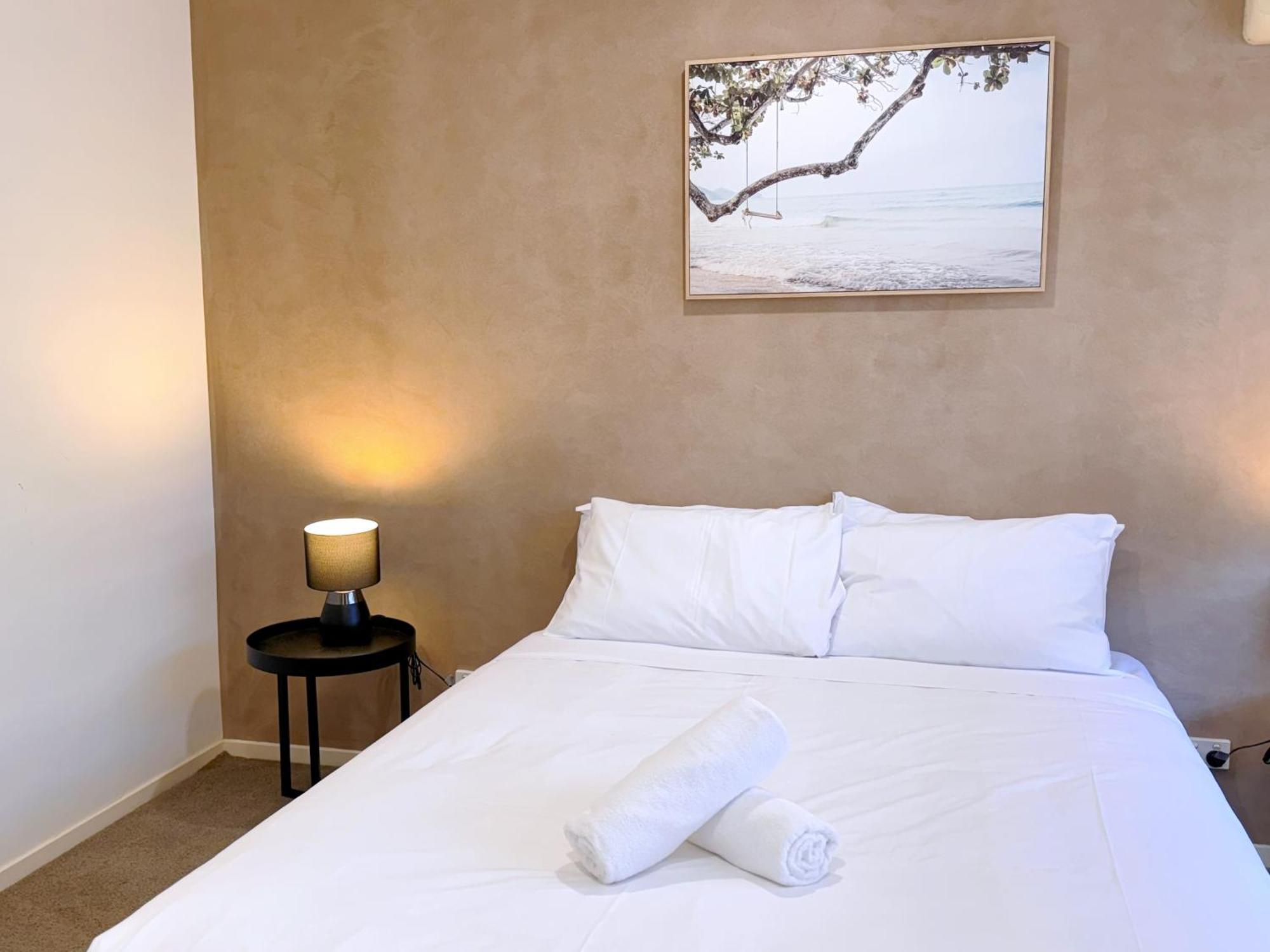 Waterfront Haven Balinese At Bundall * Gold Coast