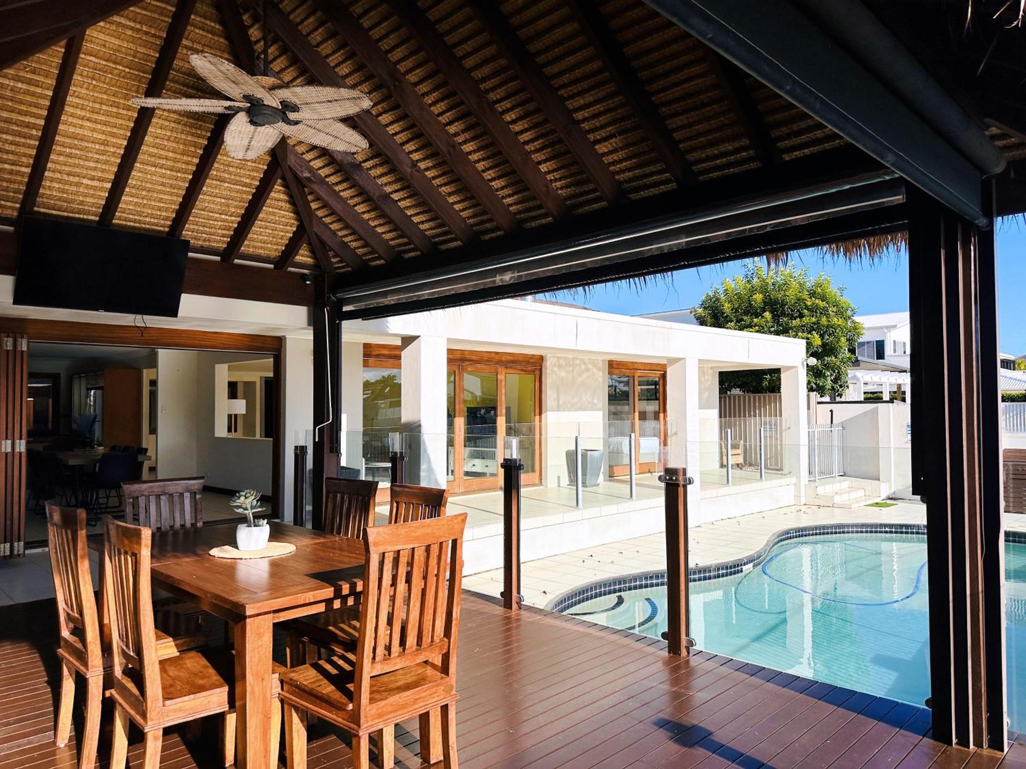 Waterfront Haven Balinese At Bundall Villa Gold Coast