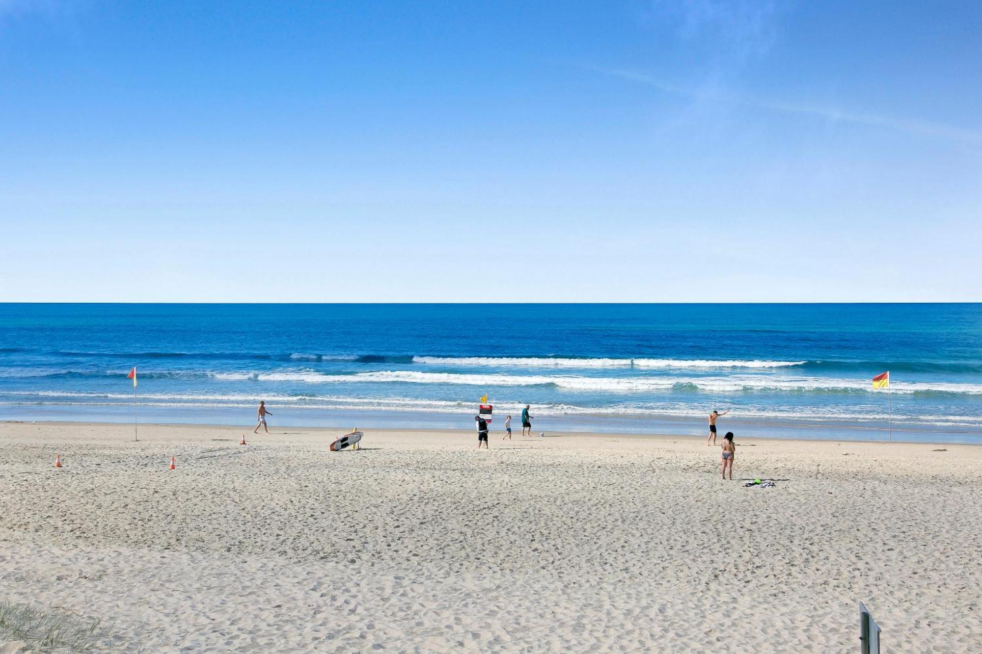 3 Bedroom Ocean Views At Teenamara Apartamento Gold Coast