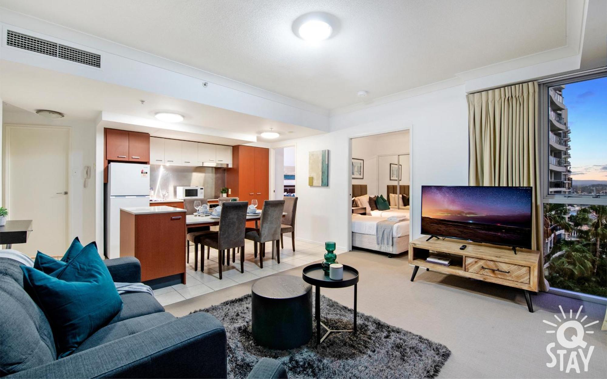Kids Free In Hinterland View 2 Bedroom 1 Bathroom At Chevron Renaissance- Q *