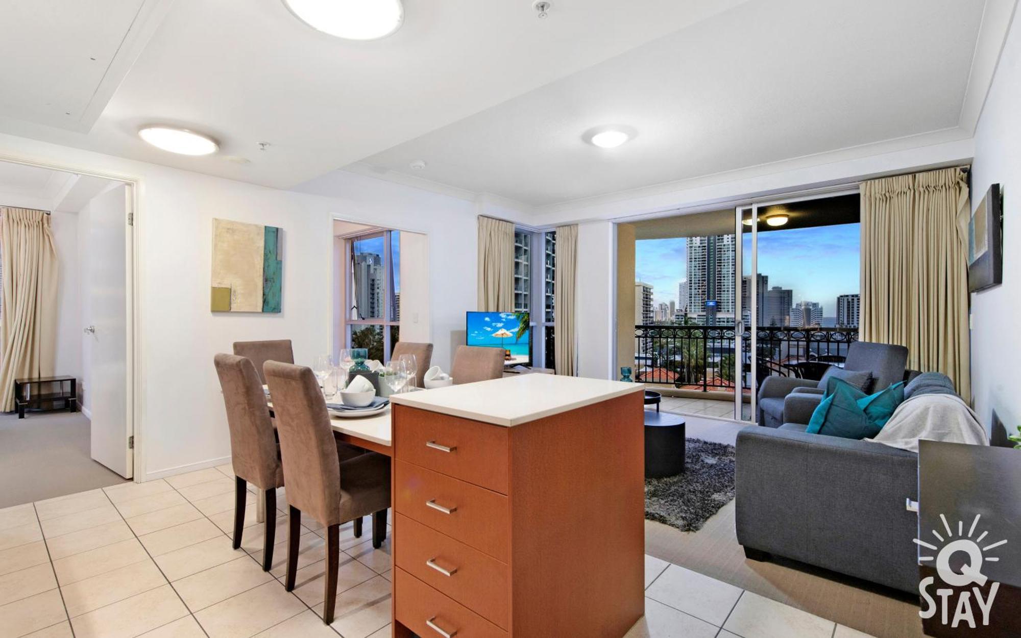 Apartment Kids Free In Hinterland View 2 Bedroom 1 Bathroom At Chevron Renaissance- Q Gold Coast